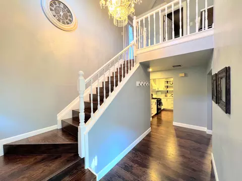 Entry Way - 43639 Park Ave, Lancaster, CA 93534 photo 1 of 7