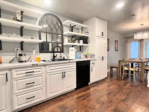 Kitchen - 43639 Park Ave, Lancaster, CA 93534 photo 2 of 5