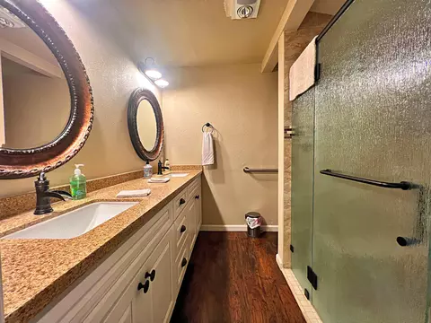 Bath - 43639 Park Ave, Lancaster, CA 93534 photo 3 of 8