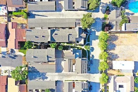 View/Area - 43639 Park Ave, Lancaster, CA 93534 photo 4 of 5