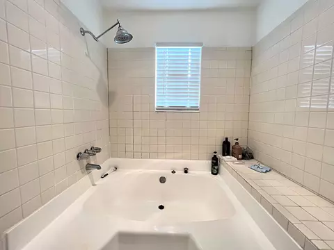 Bath - 43639 Park Ave, Lancaster, CA 93534 photo 7 of 8