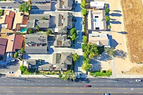 View/Area - 43639 Park Ave, Lancaster, CA 93534 photo 3 of 5