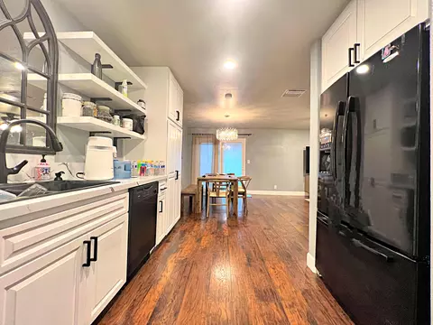 Kitchen - 43639 Park Ave, Lancaster, CA 93534 photo 5 of 5