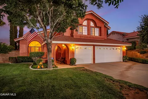 40512 Palmas Ct, Palmdale, CA 93551