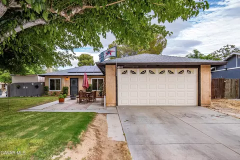 43240 W 32nd St, Lancaster, CA 93536