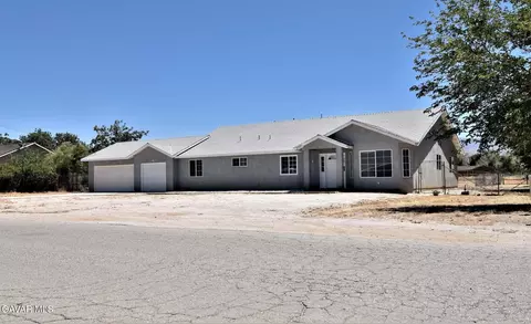 9734 S Avenue S-8, Littlerock, CA 93543