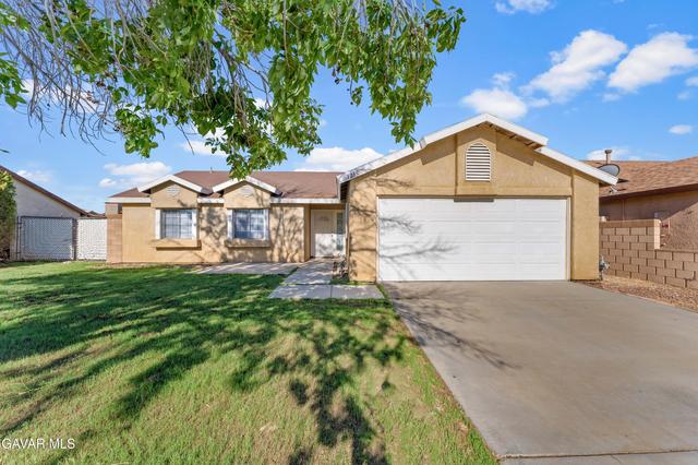 3230 Rodney St, Rosamond, CA 93560