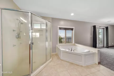 Bath - 29600 Goldspike Rd, Tehachapi, CA 93561 photo 4 of 4