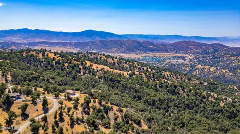 View/Area - 29600 Goldspike Rd, Tehachapi, CA 93561 photo 7 of 7