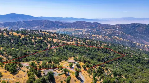 View/Area - 29600 Goldspike Rd, Tehachapi, CA 93561 photo 2 of 7