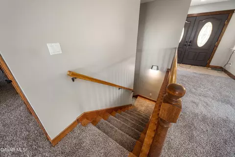 Entry Way - 29600 Goldspike Rd, Tehachapi, CA 93561 photo 1 of 3