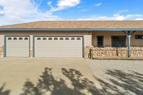 Exterior - 6535 Juniper Crest Rd, Agua Dulce, CA 91390 photo 1 of 18