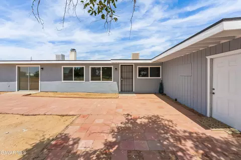 26111 Morongo Dr, Mojave, CA 93501 photo 4