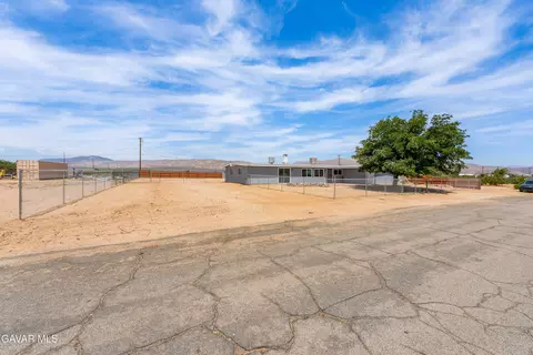 26111 Morongo Dr, Mojave, CA 93501 photo 7