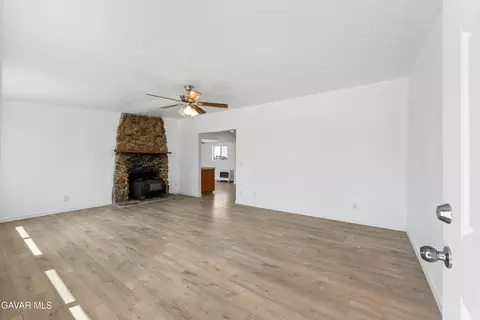 26111 Morongo Dr, Mojave, CA 93501 photo 10