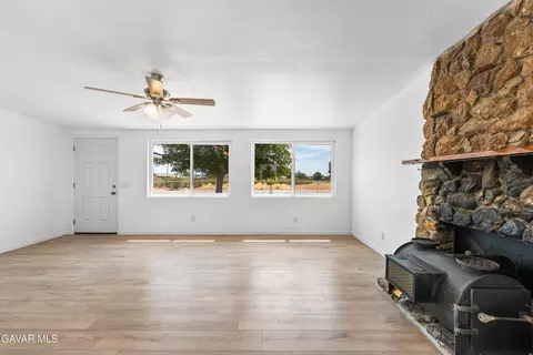 26111 Morongo Dr, Mojave, CA 93501 photo 12