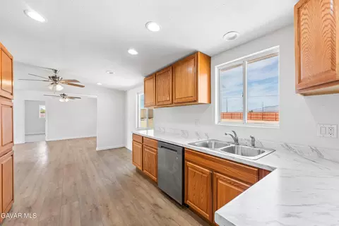 26111 Morongo Dr, Mojave, CA 93501 photo 19