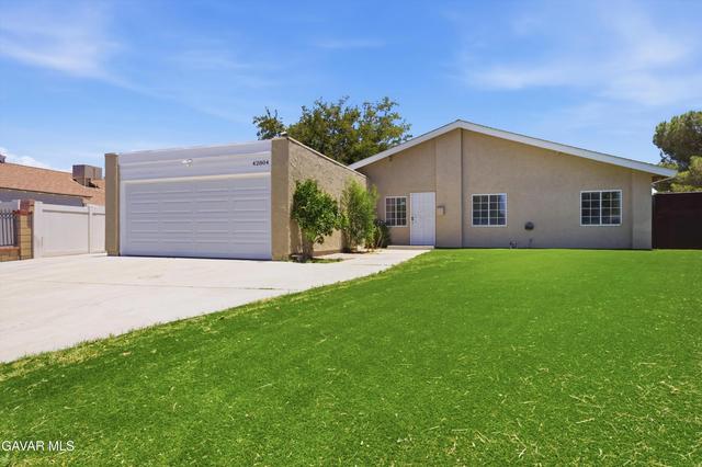 42804 Yew St, Lancaster, CA 93536