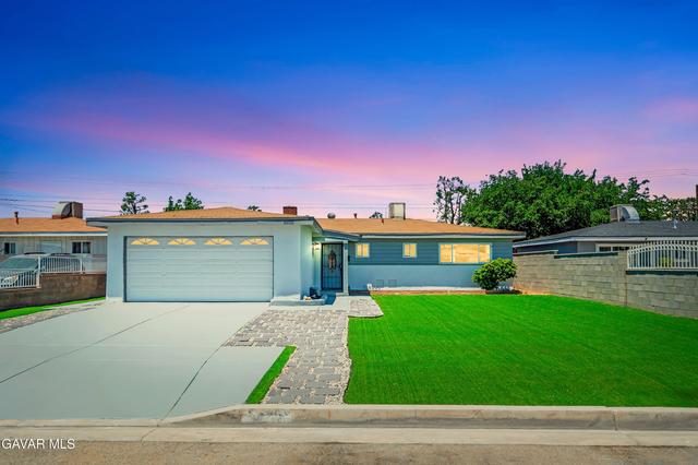 44703 E 2nd St East St, Lancaster, CA 93535