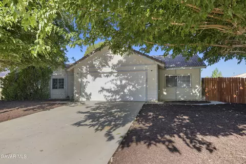 44111 Acacia St, Lancaster, CA 93535
