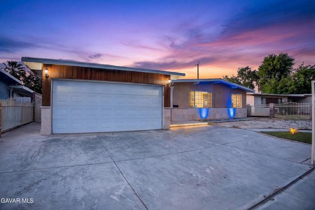 733 W Avenue H12, Lancaster, CA 93534