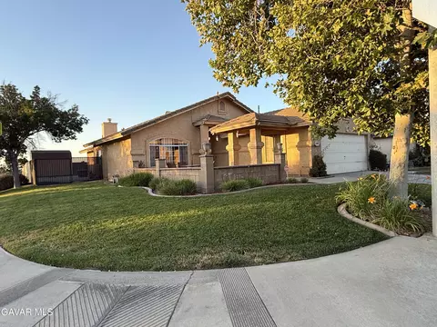 1705 Lightcap St, Lancaster, CA 93535