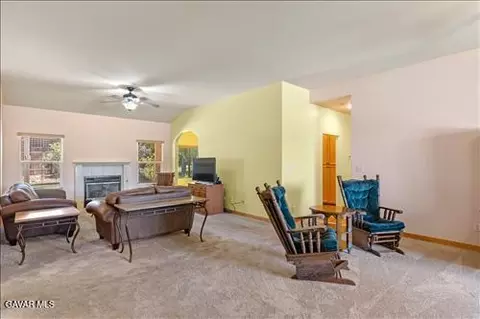 1300 Scarlet Oak Dr, Tehachapi, CA 93561 photo 7