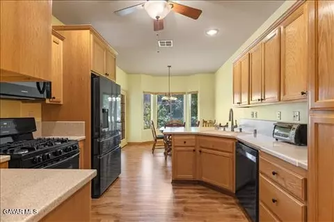 1300 Scarlet Oak Dr, Tehachapi, CA 93561 photo 15