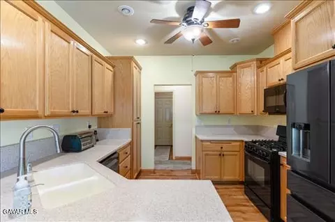 1300 Scarlet Oak Dr, Tehachapi, CA 93561 photo 14