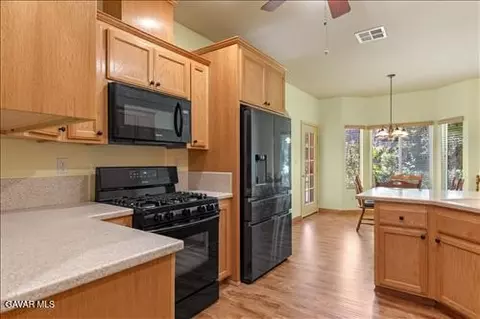 1300 Scarlet Oak Dr, Tehachapi, CA 93561 photo 16