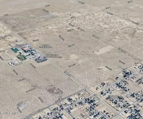 E Ave M8, Lancaster, CA 93535 photo 2