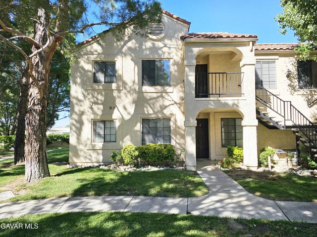 2554 Olive Dr #10, Palmdale, CA 93550