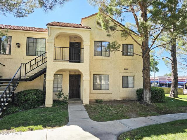 2554 Olive Dr #19, Palmdale, CA 93550