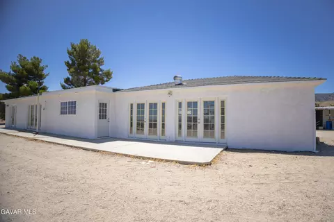 Exterior - 31300 233rd St, Llano, CA 93544 photo 2 of 4