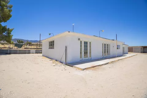 Exterior - 31300 233rd St, Llano, CA 93544 photo 4 of 4