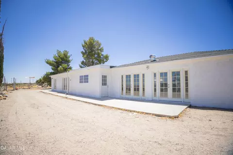 Exterior - 31300 233rd St, Llano, CA 93544 photo 3 of 4