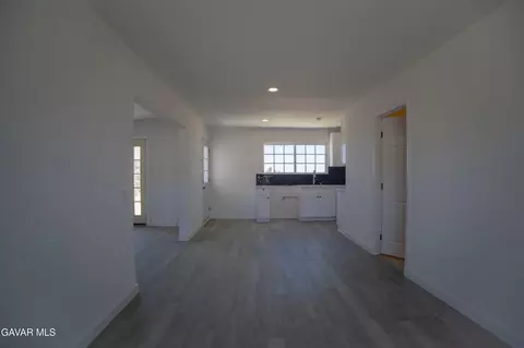 Living - 31300 233rd St, Llano, CA 93544 photo 2 of 8