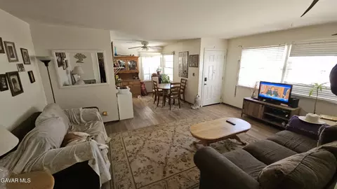 37862 E 11th St, Palmdale, CA 93550 photo 4
