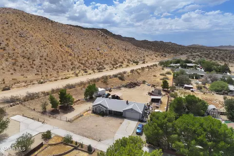 View/Area - 40105 Ronar St, Lake Los Angeles, CA 93591 photo 1 of 8