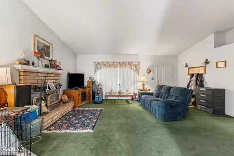 Other - 40105 Ronar St, Lake Los Angeles, CA 93591 photo 2 of 4