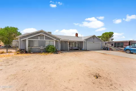 Exterior - 40105 Ronar St, Lake Los Angeles, CA 93591 photo 2 of 8