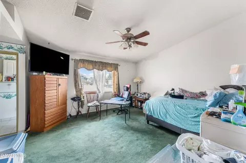 Bedroom - 40105 Ronar St, Lake Los Angeles, CA 93591 photo 4 of 5