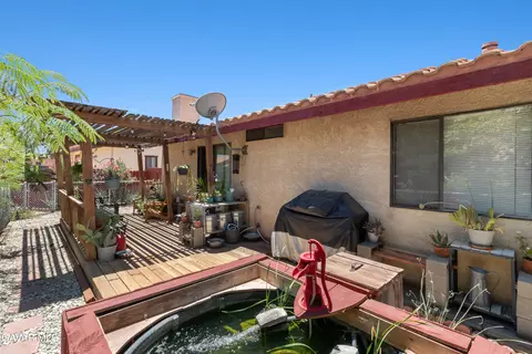 Exterior - 14324 Lear St, Mojave, CA 93501 photo 2 of 7