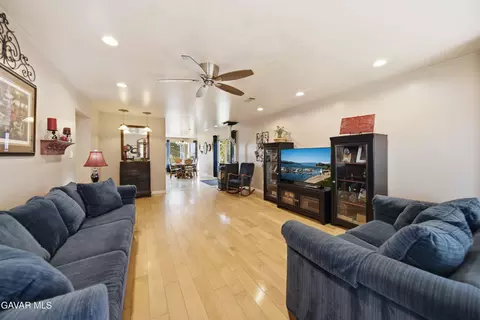 28241 Lancaster Rd, Lancaster, CA 93536 photo 3