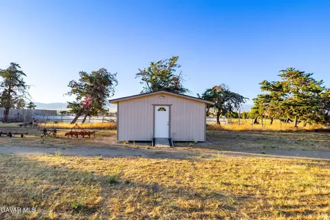 28241 Lancaster Rd, Lancaster, CA 93536 photo 46