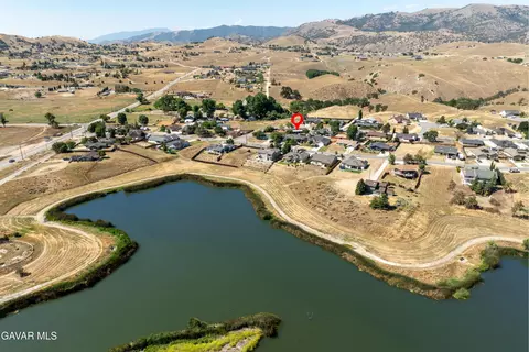 20317 Weston Ave, Tehachapi, CA 93561 photo 4