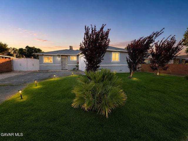 44363 3rd St, Lancaster, CA 93535