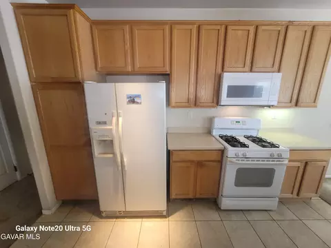 11819 Maywood St, Adelanto, CA 92301 photo 8