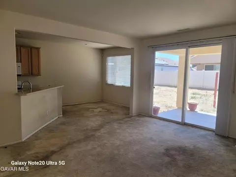 11819 Maywood St, Adelanto, CA 92301 photo 7