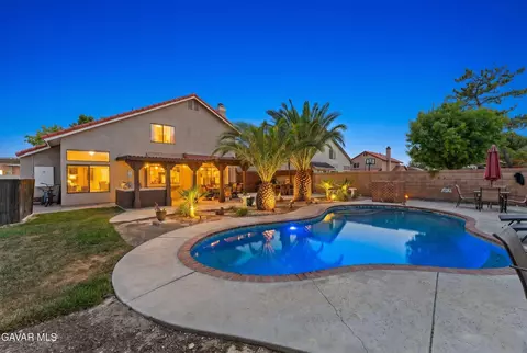 3523 W Avenue K 4, Lancaster, CA 93536